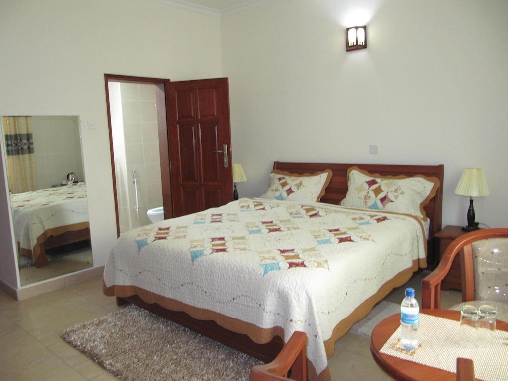 Abc Travellers Hotel Dar es Salaam Room photo